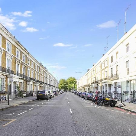Fancy Basement Flat A Appartamento Londra Esterno foto